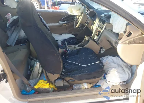 2001 Ford Mustang z USA, uszkodzony, nr VIN 1FAFP40401F166152